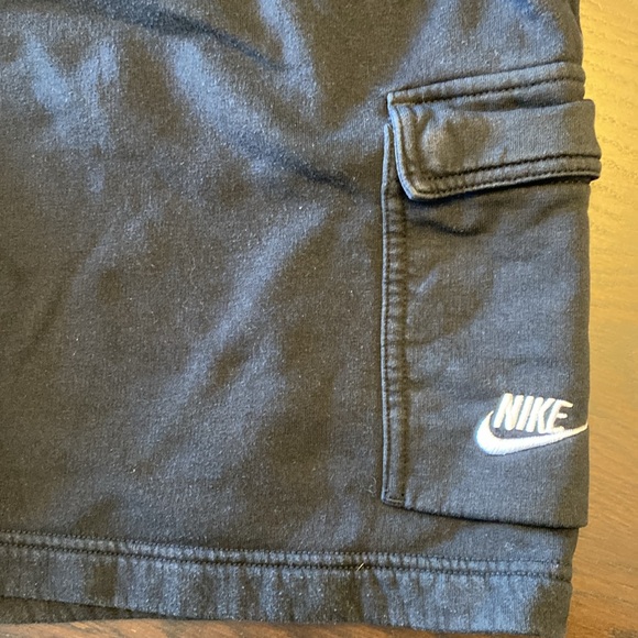 Nike - Sportswear Club - Men’s Cargo Shorts - Size L - Condition - 7/10 - Picture 2 of 6